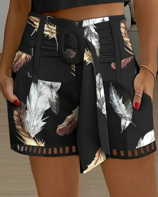Elegante Shorts mit Federprint und Ausschnitt