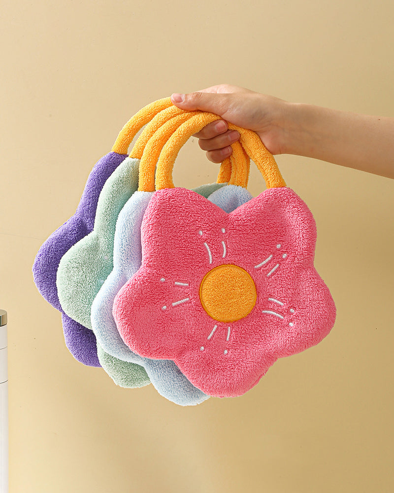 Flower towels with hanging loop made of coral fleece