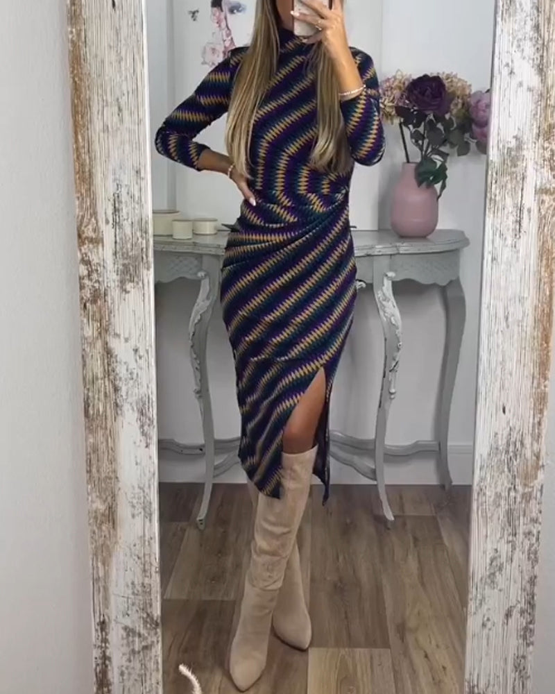 Sexy dress with stripes and stand-up collar
