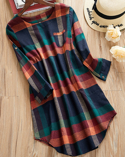 Long sleeve dress with check pattern
