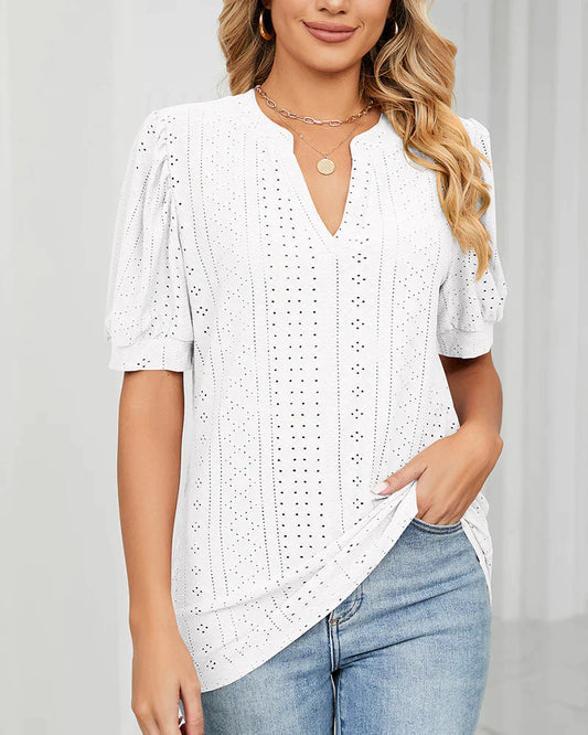 Elegant T-shirt with puff sleeves and V-neck