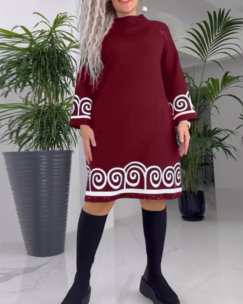 Dress with a wave pattern and long sleeves