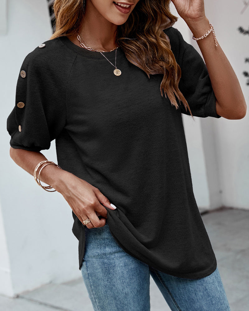 T-shirt with button sleeves