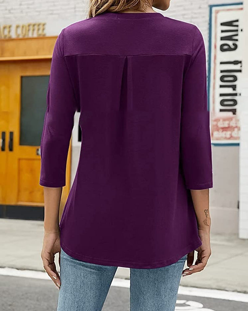 Loose tunic with 3/4 sleeves