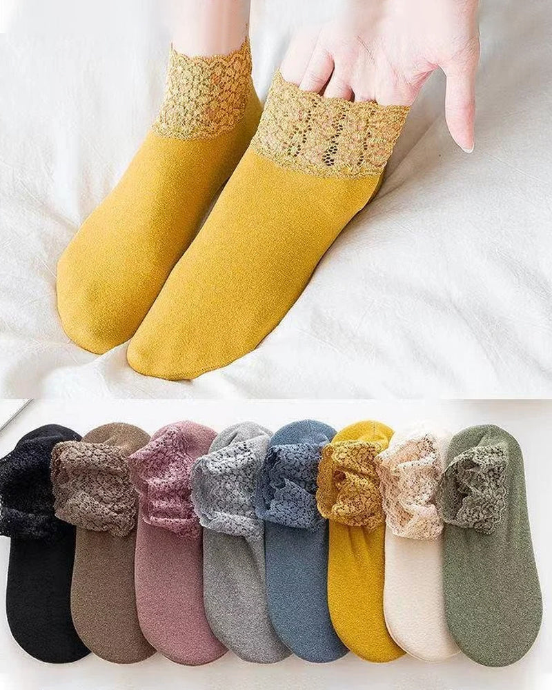 New warm socks with fashionable lace