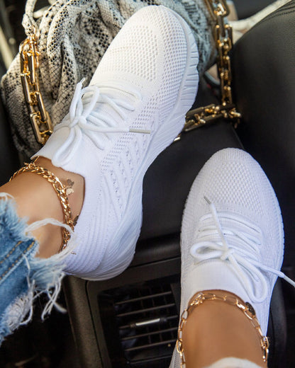 Casual sneakers in solid color mesh