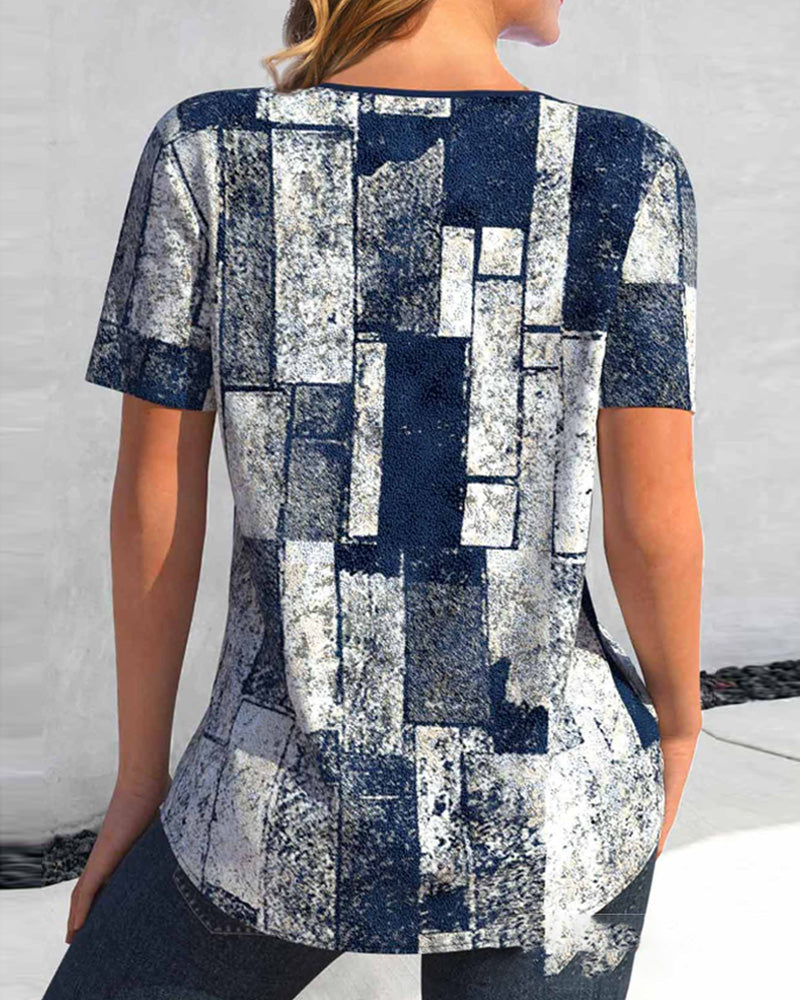 Blouse with geometric print and lacing