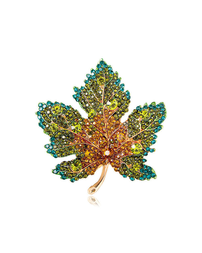 Fashionable all-match maple leaf brooch
