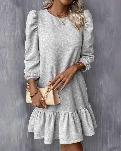 Plain dress with puff sleeves