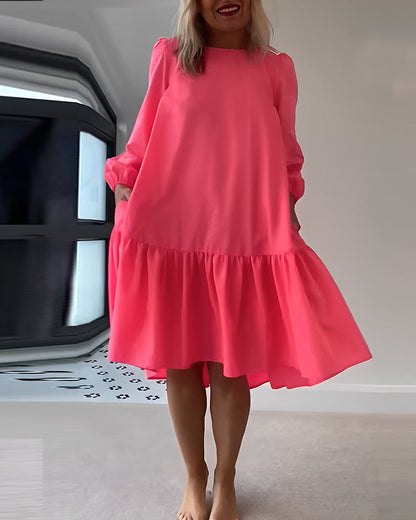 Plain long-sleeved dress with a round neckline
