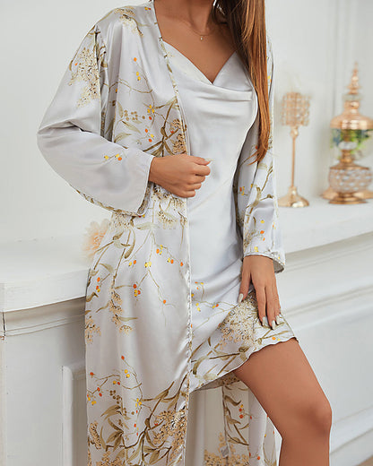 Two-piece pajama set with an elegant print