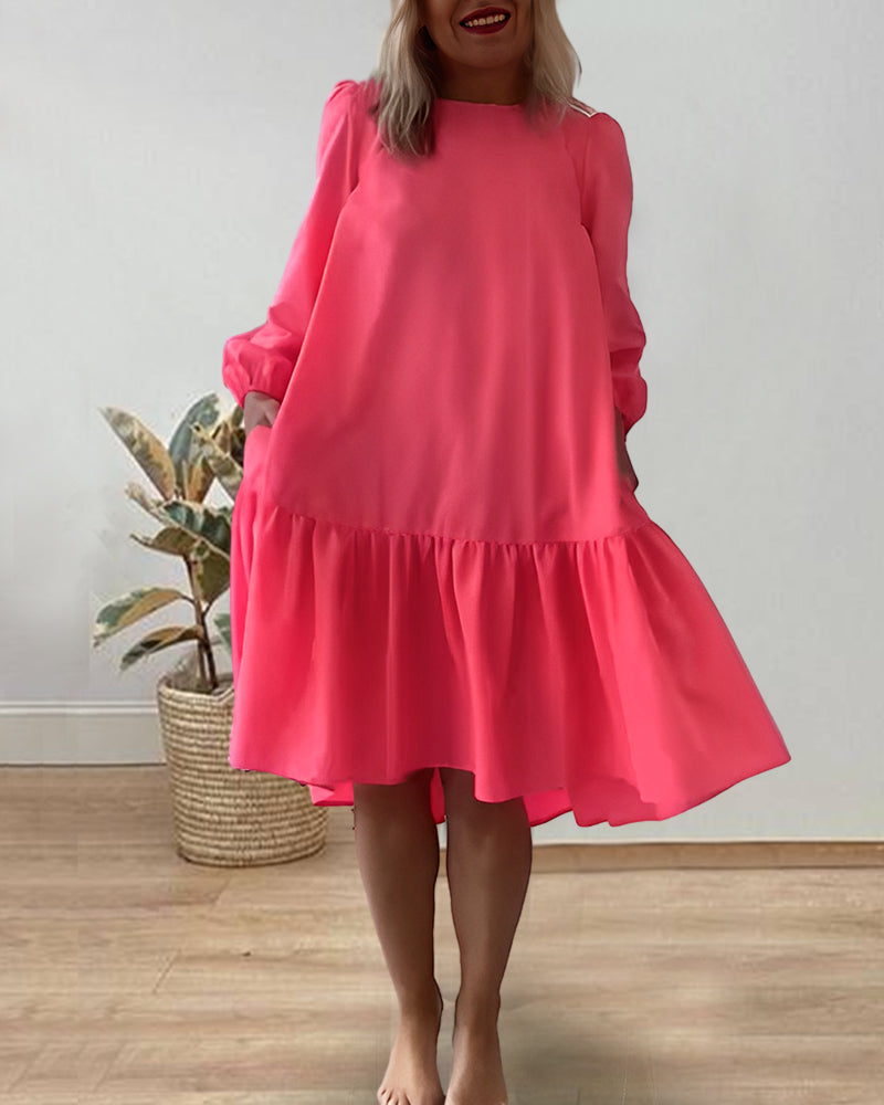 Plain long-sleeved dress with a round neckline