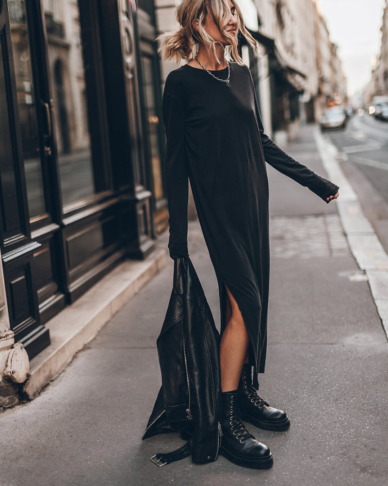 Long dress with a round neckline and a slit
