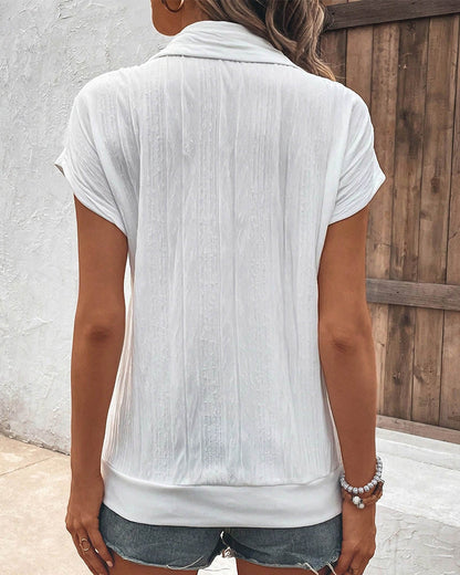 Simple, plain blouse with lapels