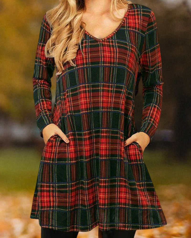 Loose dress with a Christmas check pattern