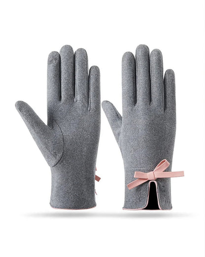 Warm gloves with bow tie and slit