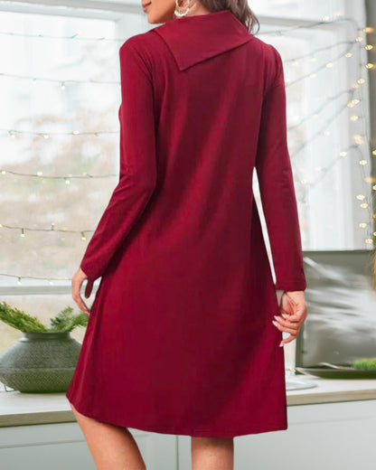 Elegant dress with solid color with buttons