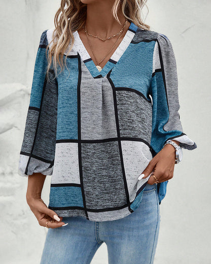 Casual V-neck top with check pattern