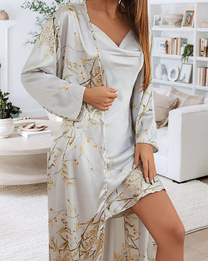Two-piece pajama set with an elegant print