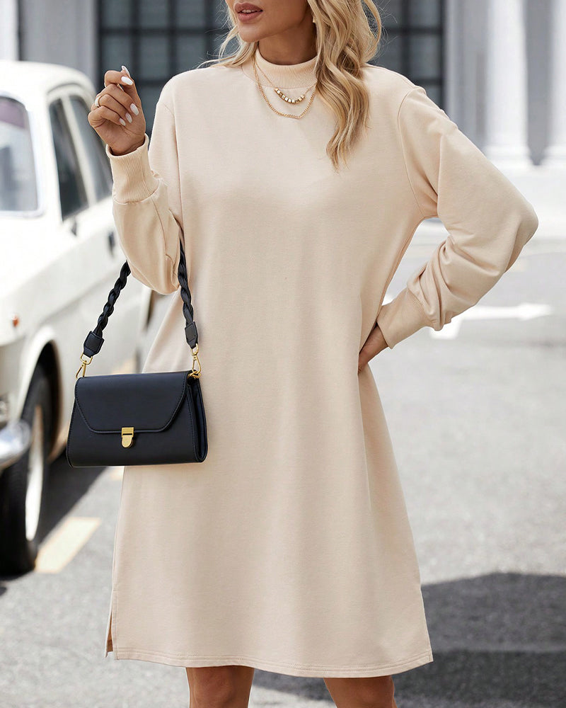 Dress with high neck and solid color