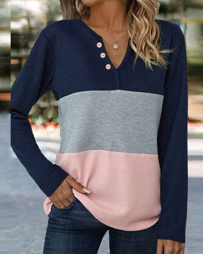 Casual top with button contrast