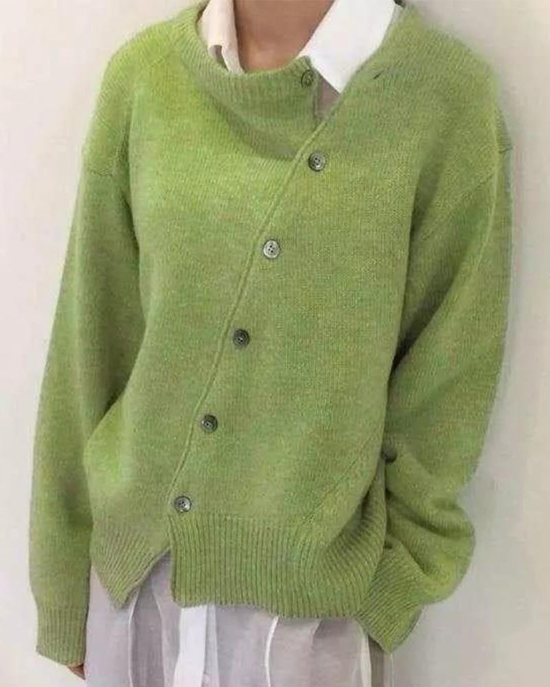 Loose sweater with buttons, crew neck