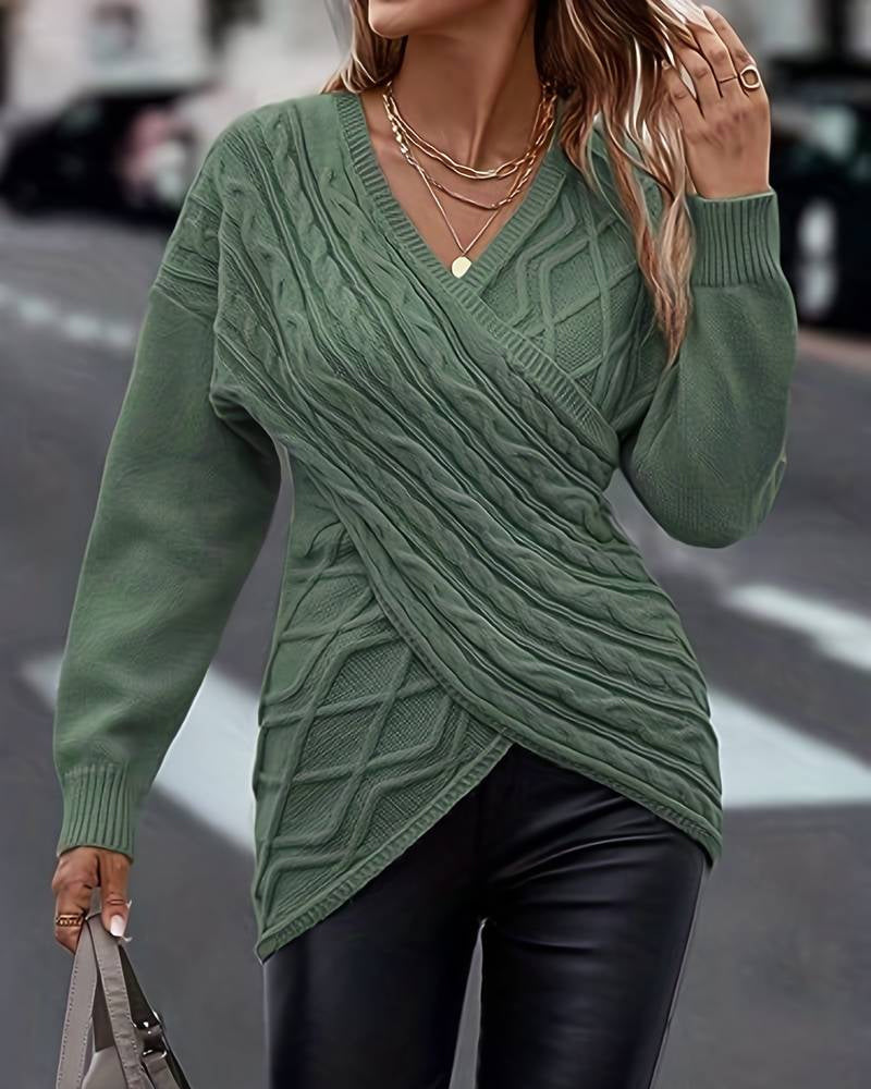 Solid color V-neck sweater with long sleeves