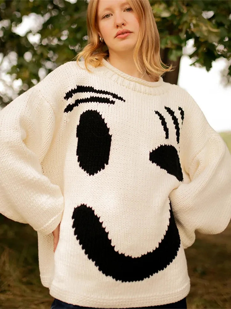 Oversized O-neck clashing print sweater for women