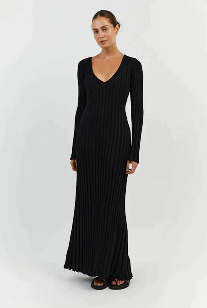 Knitted midi dress with V-neck and sleeves