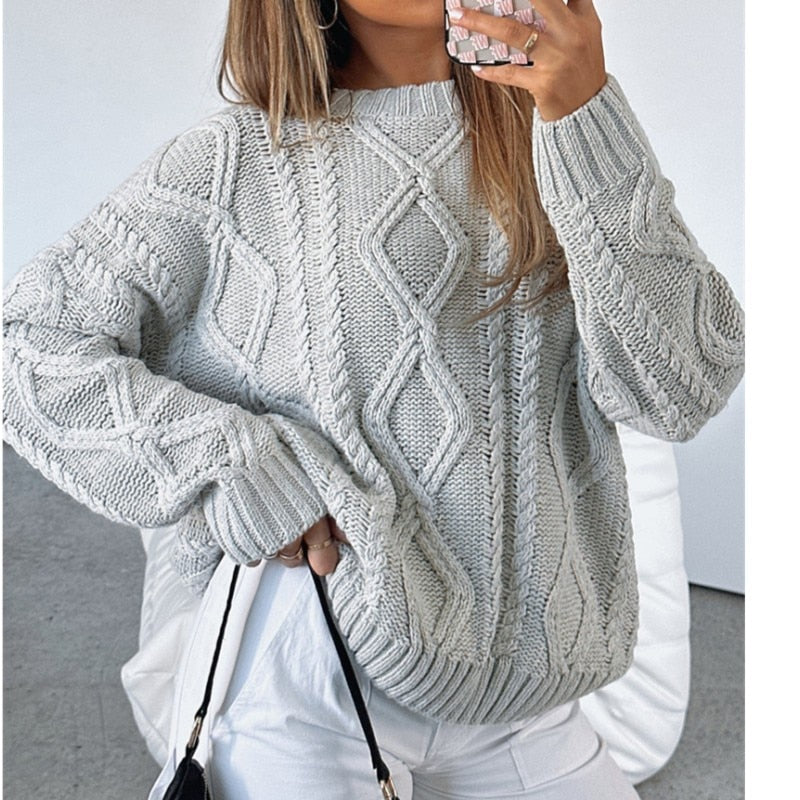 Fashionable women's sweater for autumn and winter