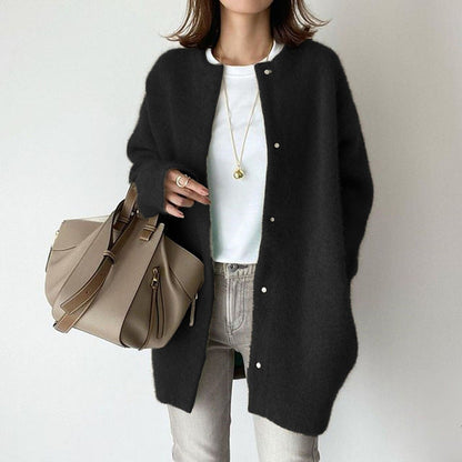Buttoned cardigan with long sleeves 