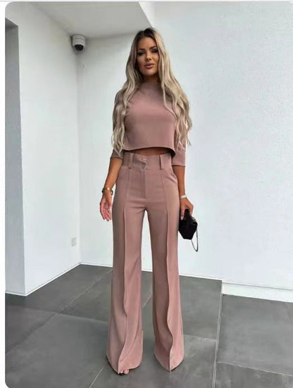 Casual set consisting of a blouse and trousers