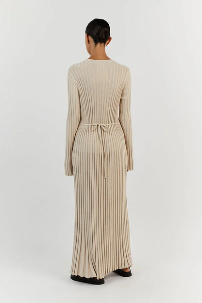 Midi dress with a round neckline and knitted sleeves